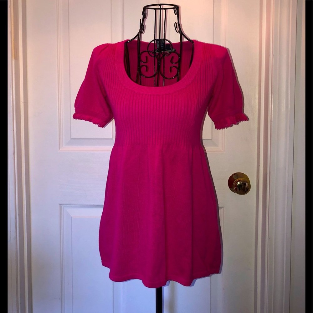 Size small Boston Proper fuschia sweater in euc